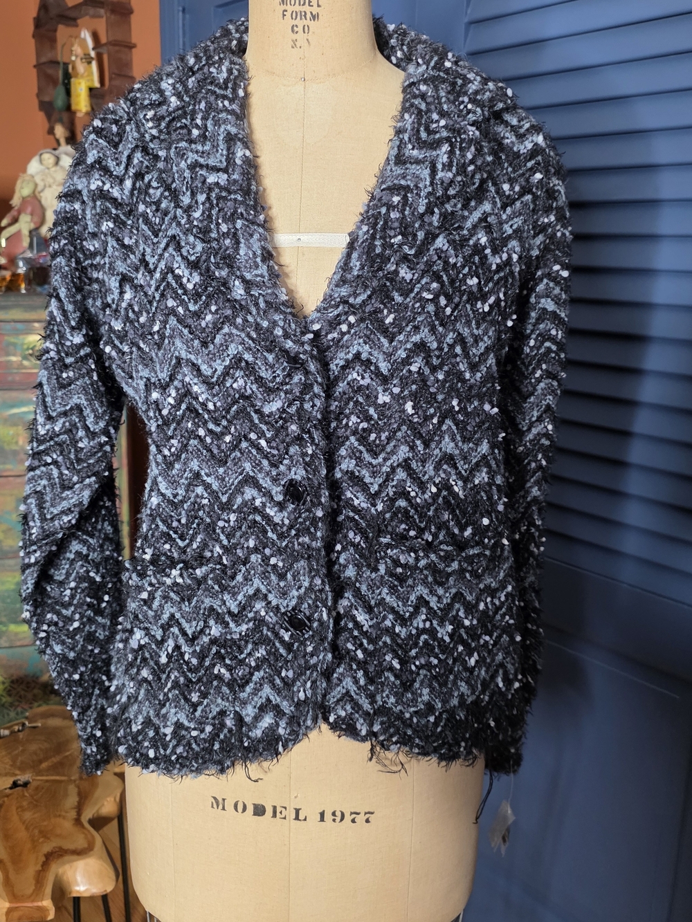 Tweeds Chevron Textured Cardigan - Black & Gray